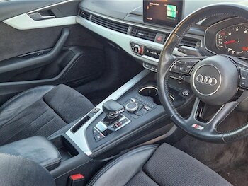 Used Audi A4 Avant 2018 for sale - 76837671: Photo