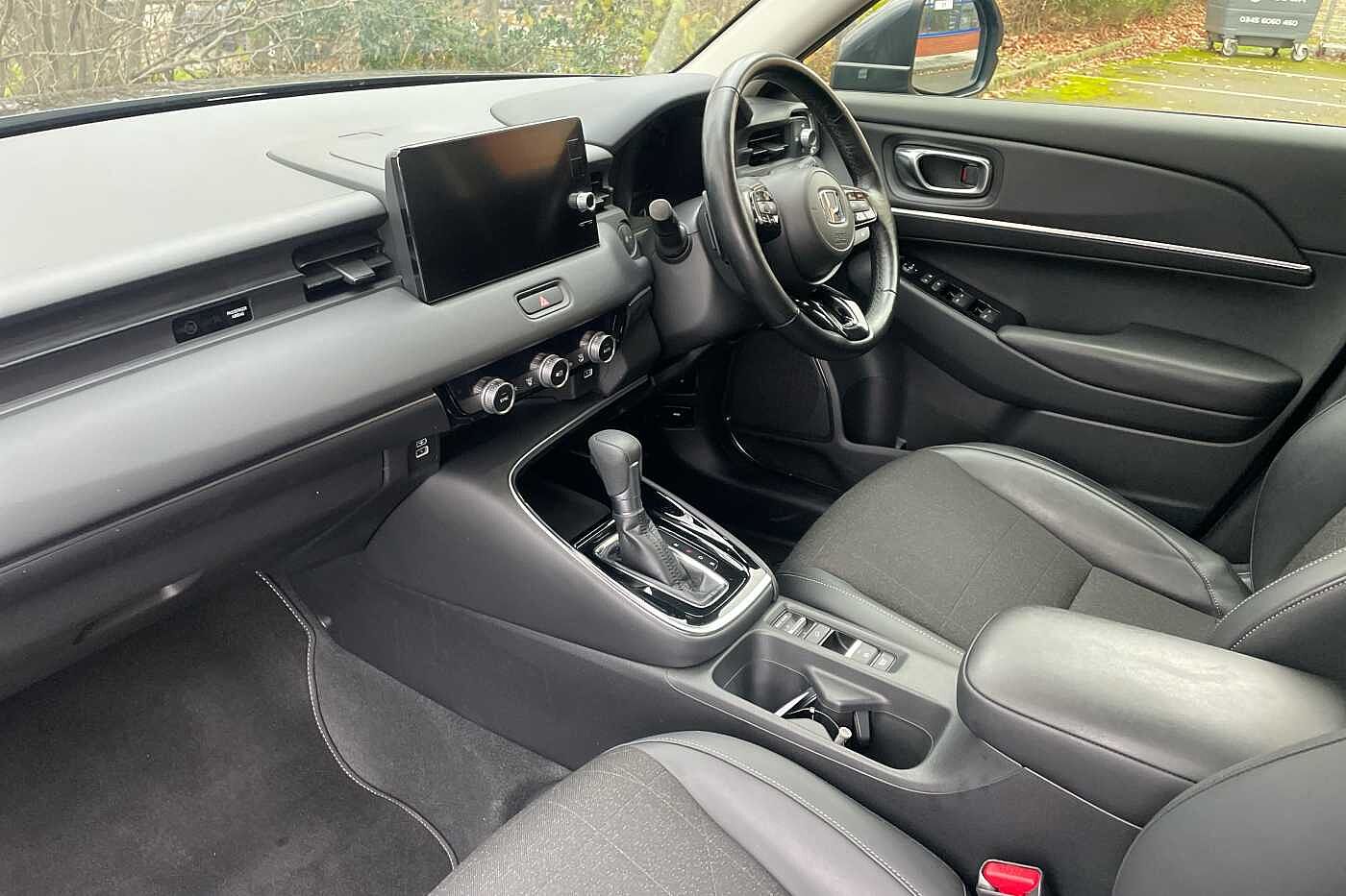 Used Honda HR-V 2022 for sale - 76593387: Photo 2