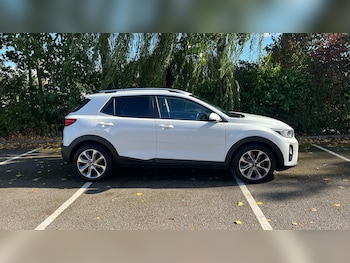 Used Kia Stonic 2018 for sale - 76061613: Photo 3