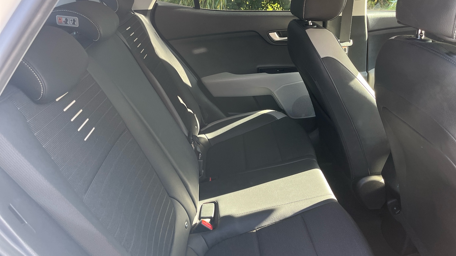 Used Kia Stonic 2018 for sale - 76061613: Photo 9