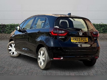 Used Honda Jazz 2023 for sale - 77941597: Photo