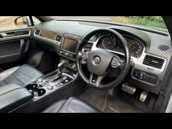 Used Volkswagen Touareg 2015 for sale - 74823691: Photo