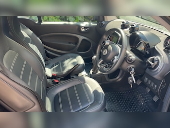 Used smart fortwo 2019 for sale - 75312405: Photo
