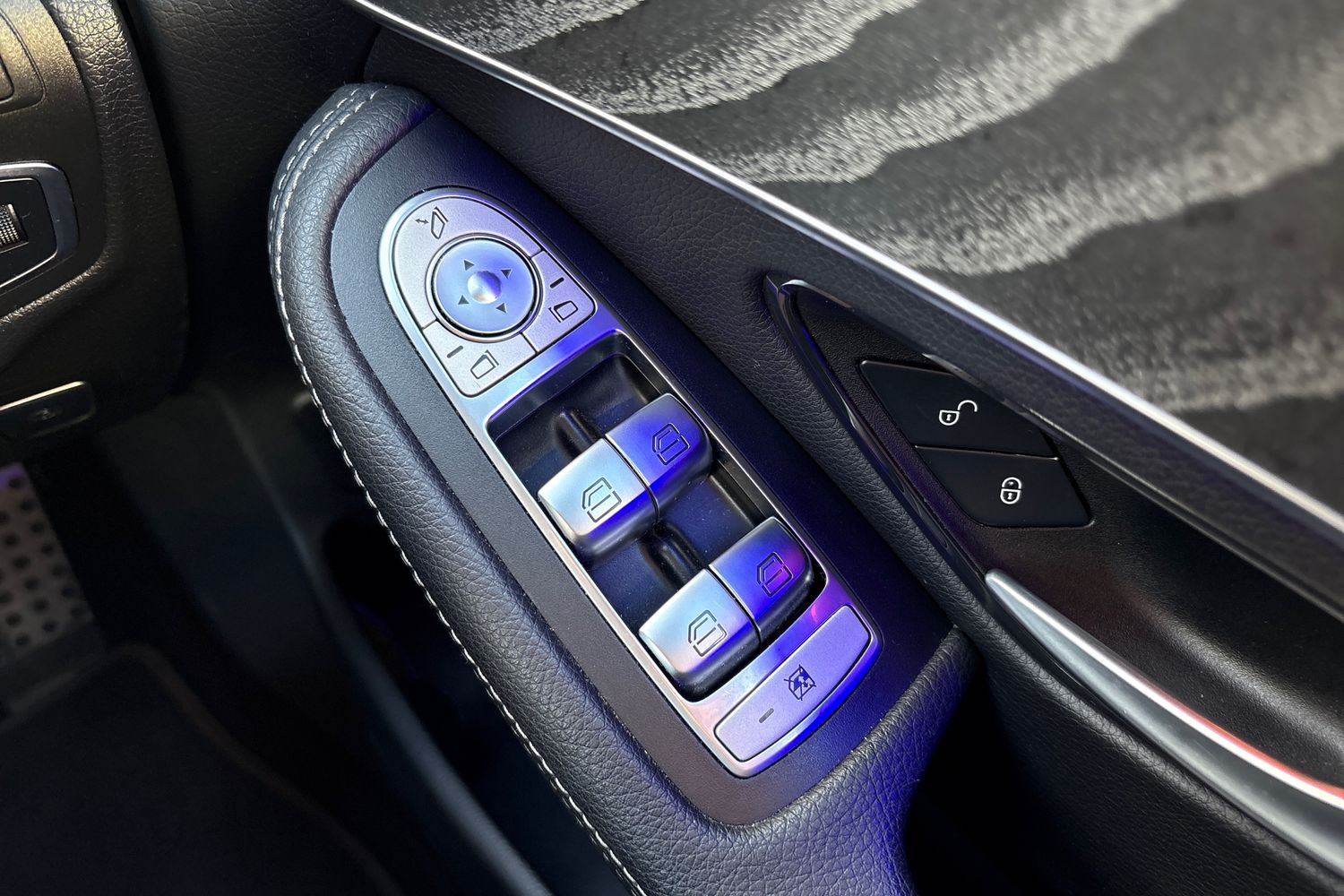 Used Mercedes-Benz GLC 2019 for sale - 77926900: Photo 18