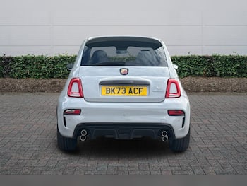Used Abarth 695 2023 for sale - 79822354: Photo