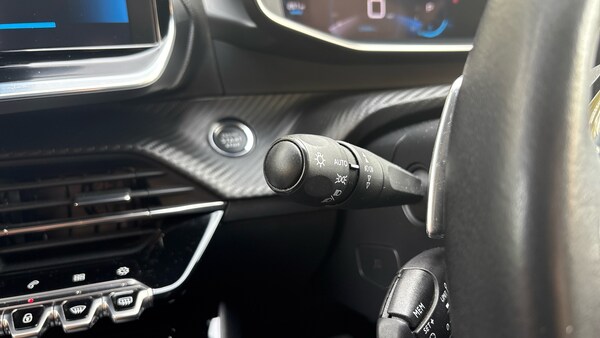 Used Peugeot 2008 2020 for sale - 76111224: Photo 15