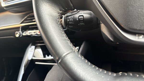 Used Peugeot 2008 2020 for sale - 76111224: Photo 16