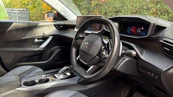 Used Peugeot 2008 2020 for sale - 76111224: Photo 4