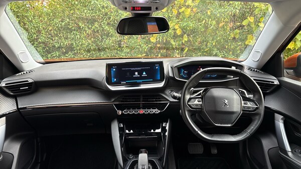 Used Peugeot 2008 2020 for sale - 76111224: Photo 8
