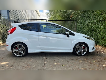 Used Ford Fiesta 2016 for sale - 75564940: Photo
