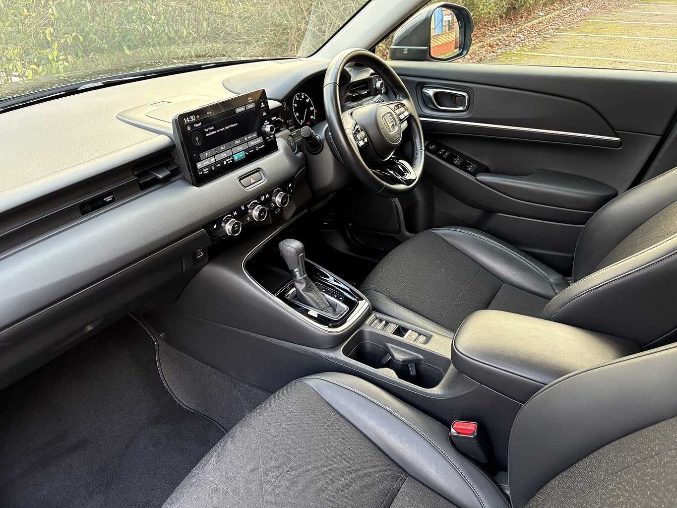 Used Honda HR-V 2022 for sale - 77124730: Photo 2