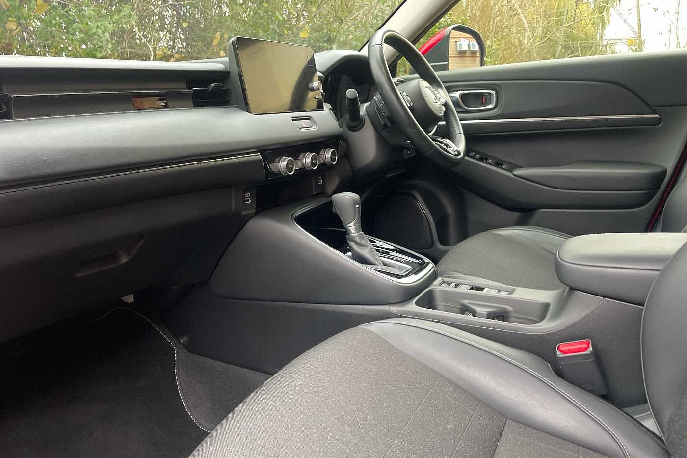 Used Honda HR-V 2022 for sale - 77599808: Photo 2