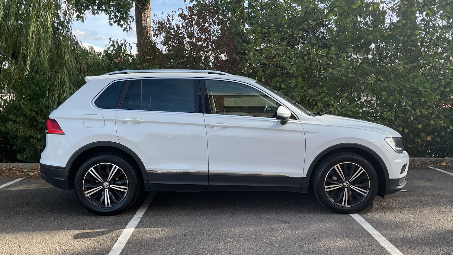 Used Volkswagen Tiguan 2018 for sale - 76111178: Photo 3