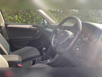 Used Volkswagen Tiguan 2018 for sale - 76111178: Photo