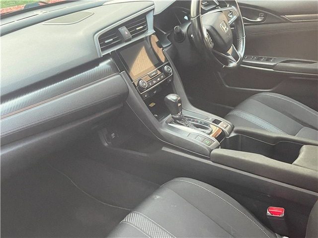 Used Honda Civic 2018 for sale - 76730802: Photo 21