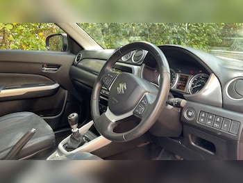Used Suzuki Vitara 2018 for sale - 75842589: Photo