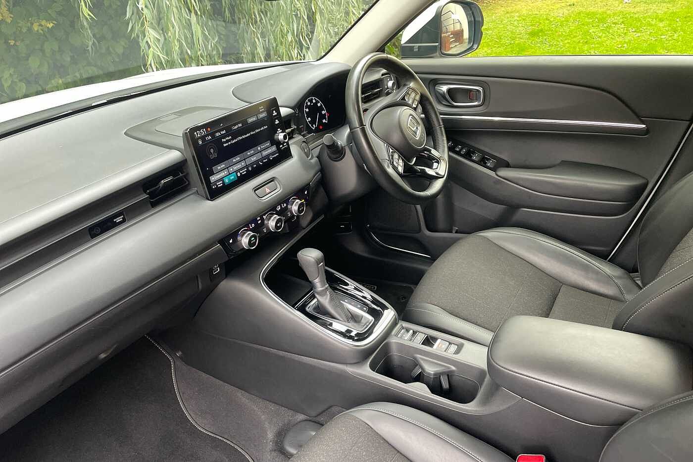 Used Honda HR-V 2023 for sale - 76123859: Photo 2