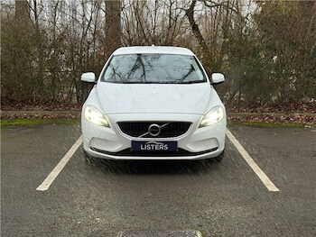 Used Volvo V40 2017 for sale - 77401198: Photo