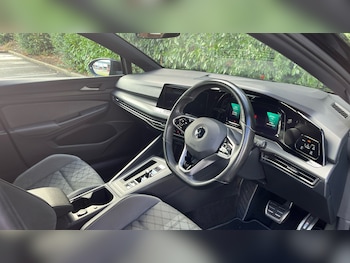 Used Volkswagen Golf 2021 for sale - 75733634: Photo