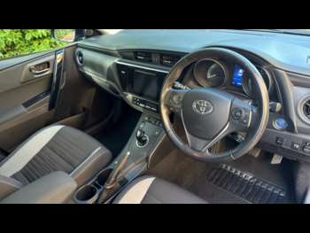 Used Toyota Auris 2015 for sale - 74702216: Photo