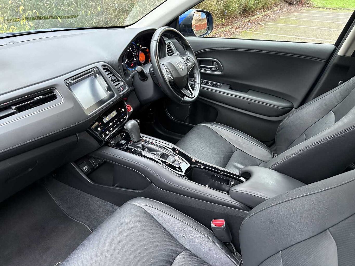 Used Honda HR-V 2020 for sale - 77124602: Photo 2