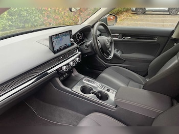 Used Honda Civic 2024 for sale - 76176083: Photo 2