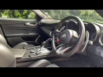 Used Alfa Romeo Giulia 2018 for sale - 74702119: Photo