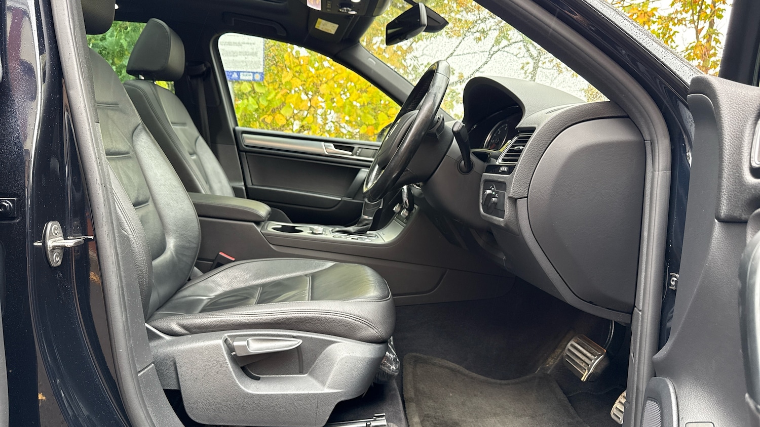 Used Volkswagen Touareg 2015 for sale - 76338442: Photo 15