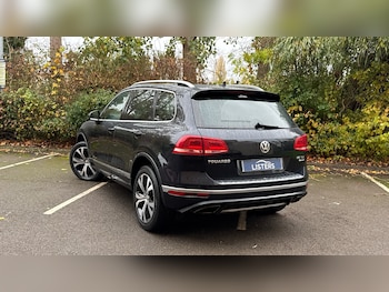 Used Volkswagen Touareg 2015 for sale - 76338442: Photo