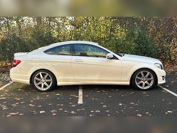 Used Mercedes-Benz C Class 2015 for sale - 76359790: Photo