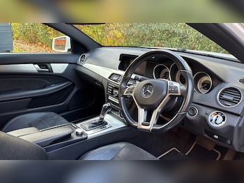 Used Mercedes-Benz C Class 2015 for sale - 76359790: Photo