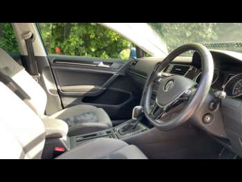 Used Volkswagen Golf 2016 for sale - 74619532: Photo
