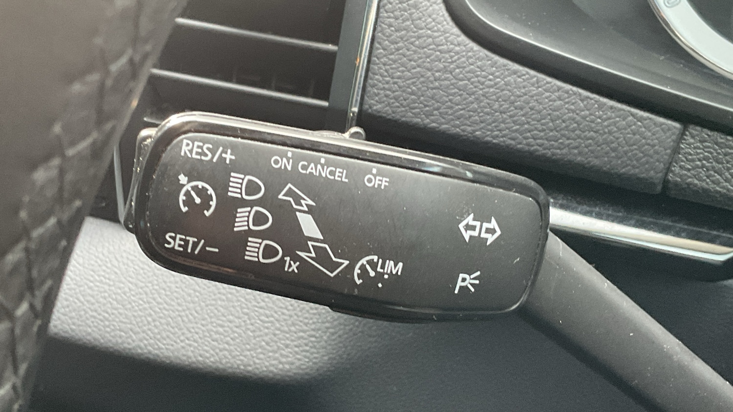 Used Skoda Karoq 2018 for sale - 76837604: Photo 13