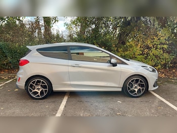 Used Ford Fiesta 2018 for sale - 76327837: Photo