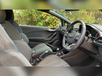 Used Ford Fiesta 2018 for sale - 76327837: Photo