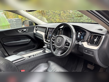 Used Volvo XC60 2018 for sale - 76261214: Photo