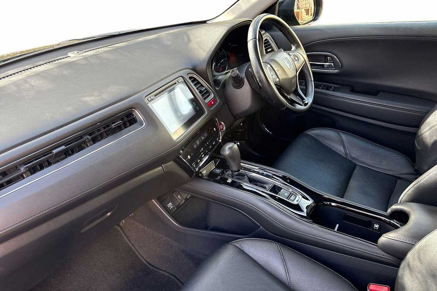 Used Honda HR-V 2018 for sale - 78172157: Photo 2