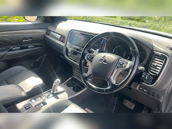 Used Mitsubishi Outlander 2019 for sale - 76372344: Photo