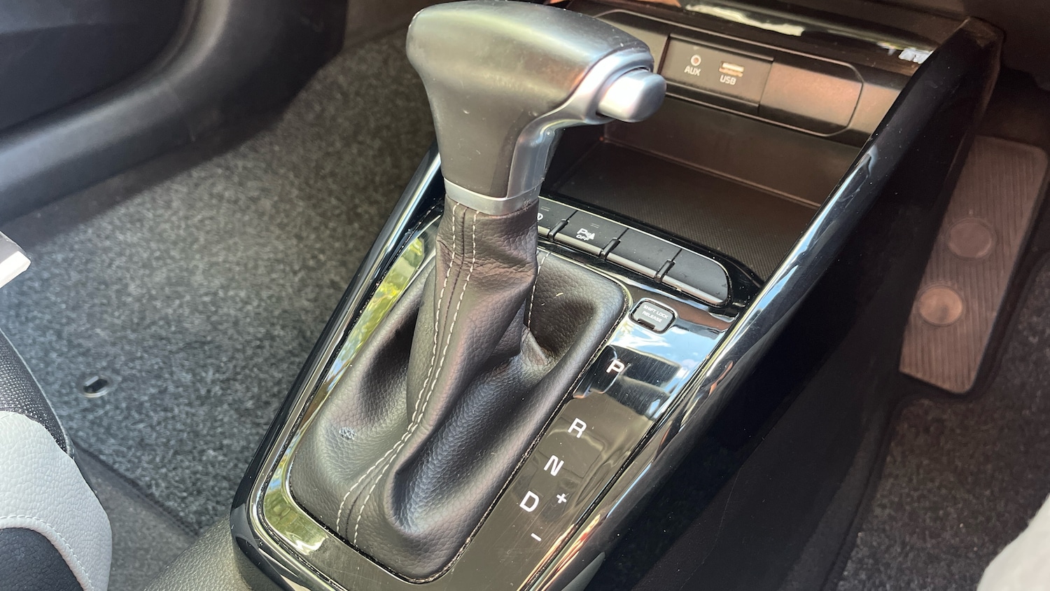 Used Kia Stonic 2018 for sale - 76381506: Photo 13