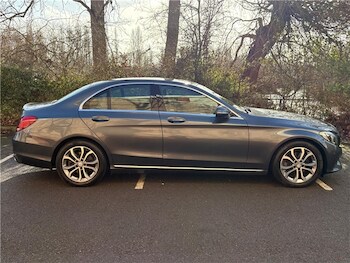 Used Mercedes-Benz C Class 2016 for sale - 77292972: Photo