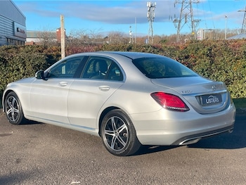 Used Mercedes-Benz C Class 2018 for sale - 77013390: Photo