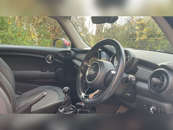 Used MINI Hatch 2016 for sale - 76410248: Photo