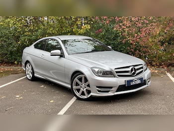 Used Mercedes-Benz C-Class 2015 for sale - 76086187: Photo