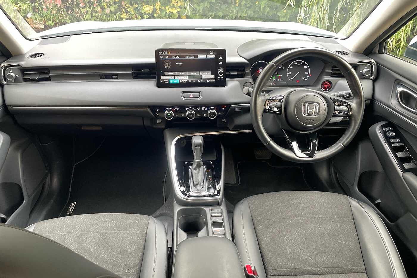 Used Honda HR-V 2023 for sale - 76102749: Photo 4