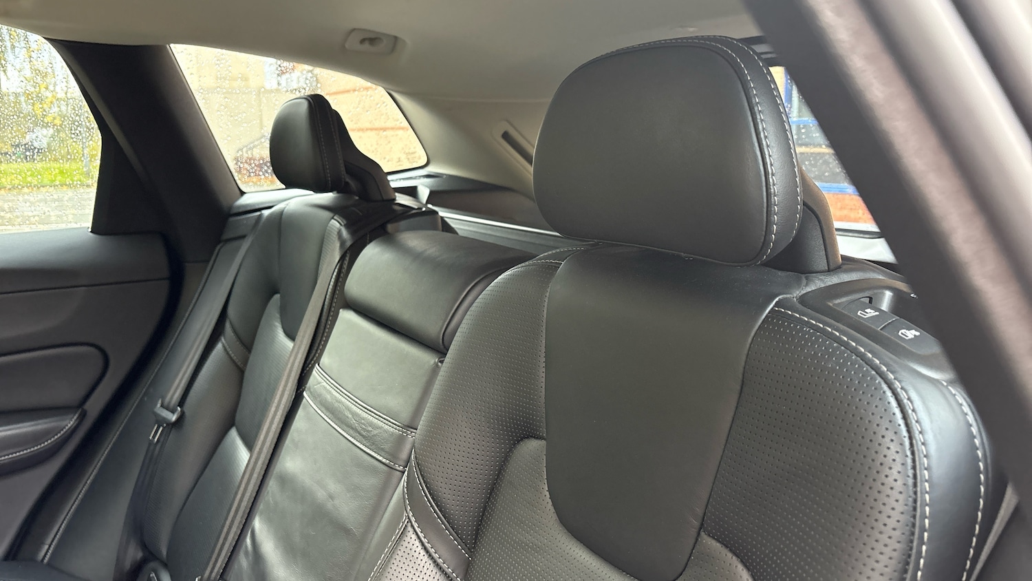 Used Volvo XC60 2018 for sale - 76539582: Photo 9