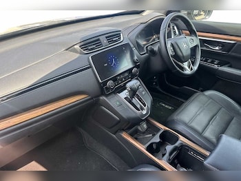 Used Honda CR-V 2018 for sale - 79146880: Photo