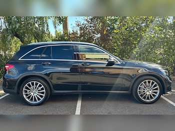 Used Mercedes-Benz GLC 2018 for sale - 76033124: Photo