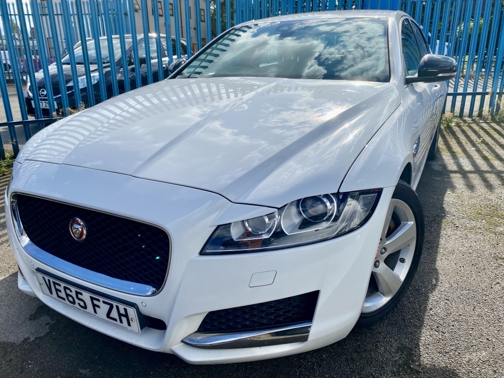 Used Jaguar XF 2015 for sale - 75836573: Photo 2