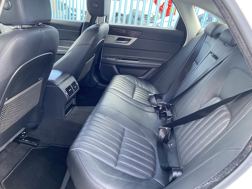 Used Jaguar XF 2015 for sale - 75836573: Photo 9