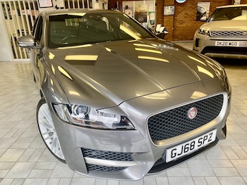 Used Jaguar XF 2018 for sale - 79060588: Photo